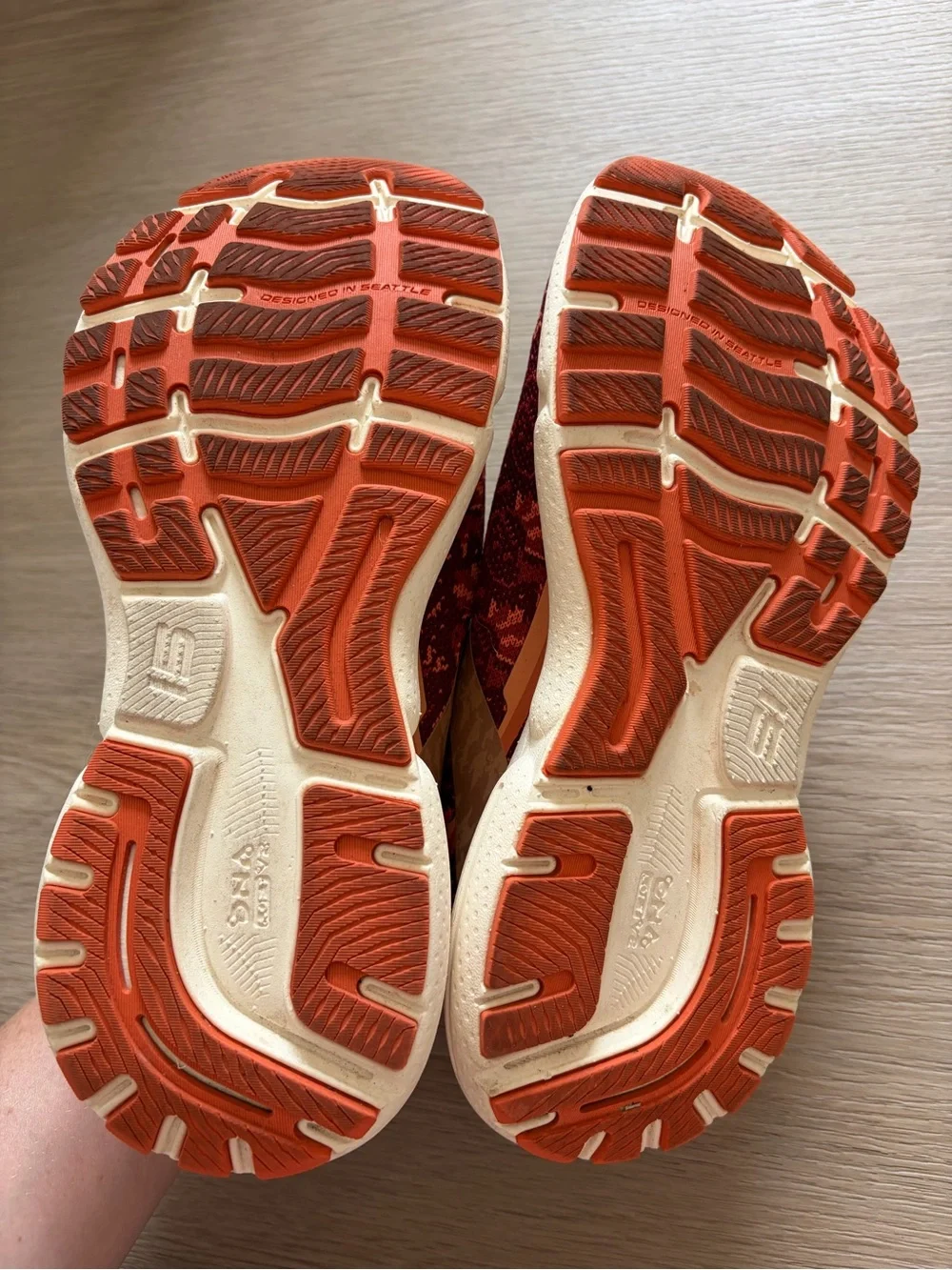 Brooks Ghost 15 Run Happy Turkey Trot Sneakers Womens Size 6.5